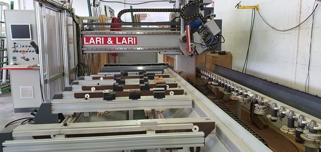 4CN302514-Caselli-Group-CENTRO-DI-LAVORO-LARI-&-LARI-FR-330-TA (17).jpg
